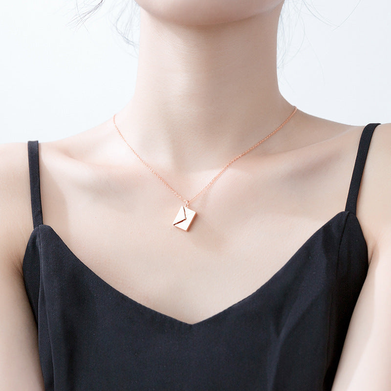 Cyprine Necklace